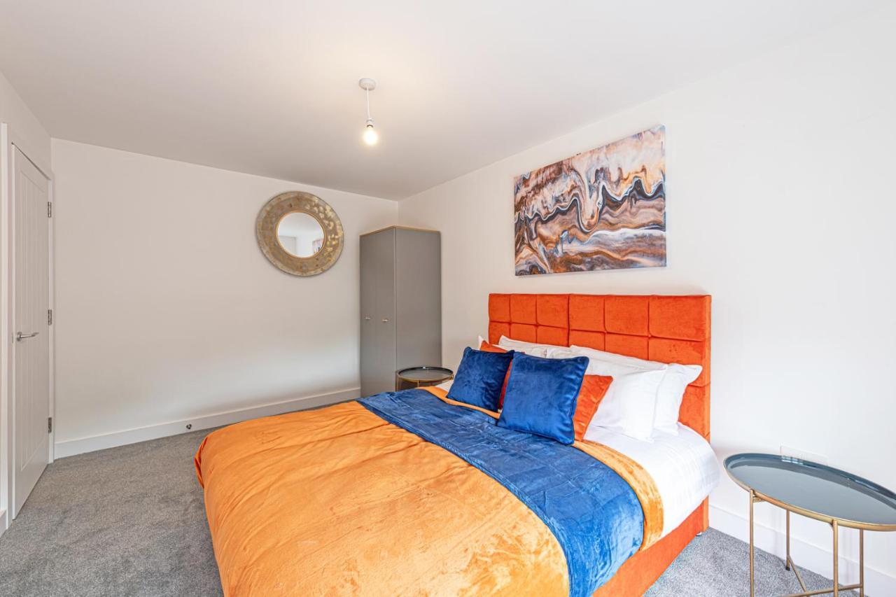 Gospel Heights Luxury Apartments With Parking 黑思瓦尔 外观 照片