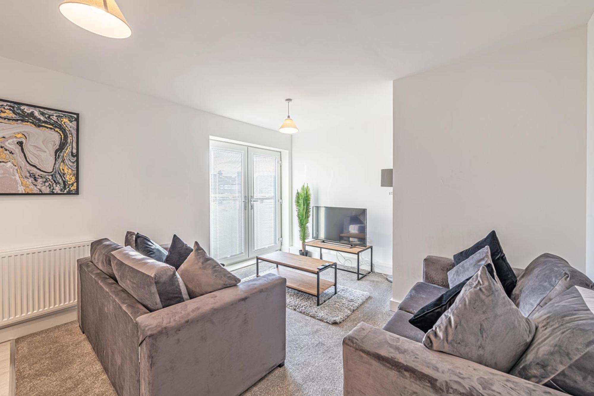 Gospel Heights Luxury Apartments With Parking 黑思瓦尔 外观 照片